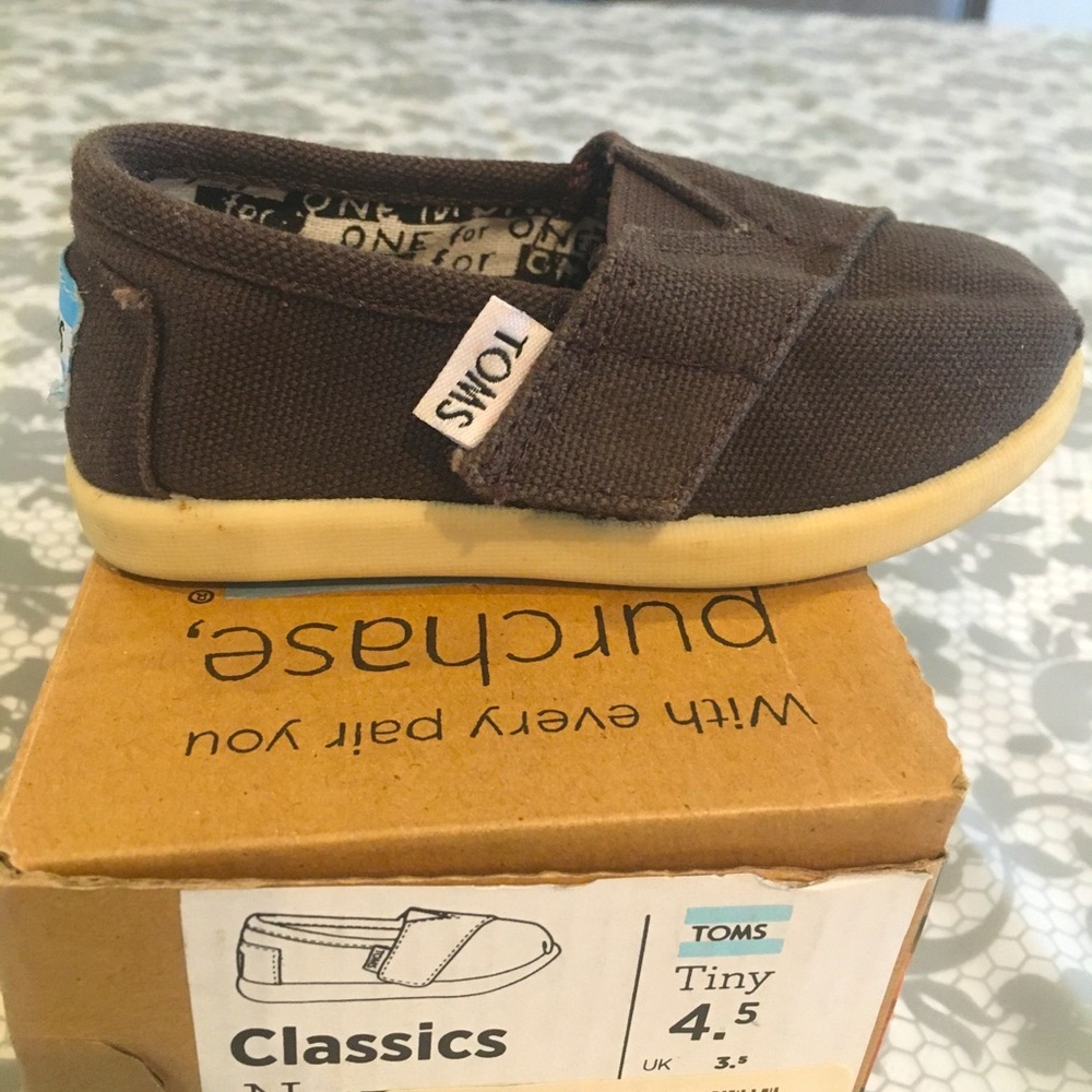 Tiny Toms Chocolate Color